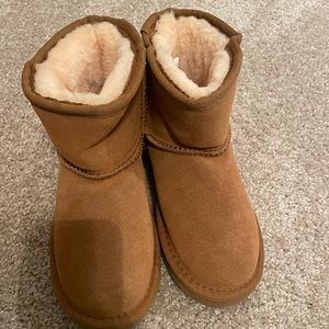 Girls tan boots
